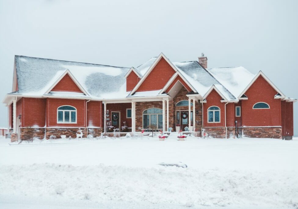 https://unsplash.com/photos/red-and-gray-house-during-snow-I1IQH40D1E4?utm_content=creditShareLink&utm_medium=referral&utm_source=unsplash
